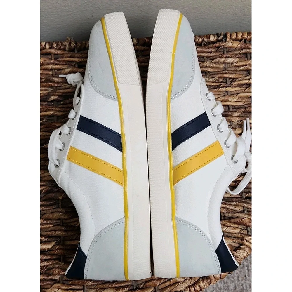 CLUB ROOM Men's Noah White/Yellow Stripe Lace-Up Comfort Walking Shoes Size 8.5